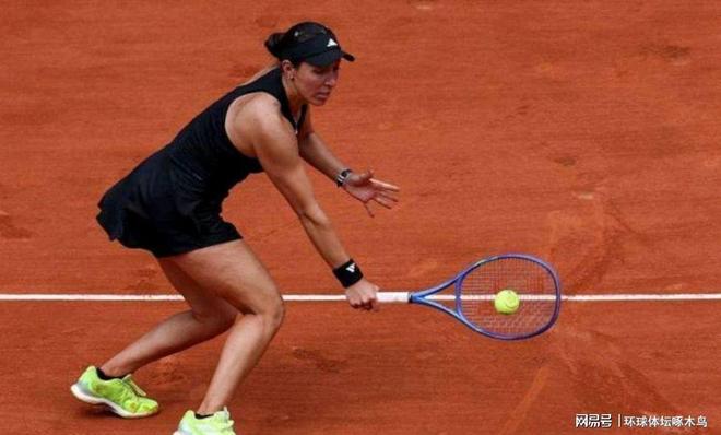 是全屋吸顶 是全屋吸顶